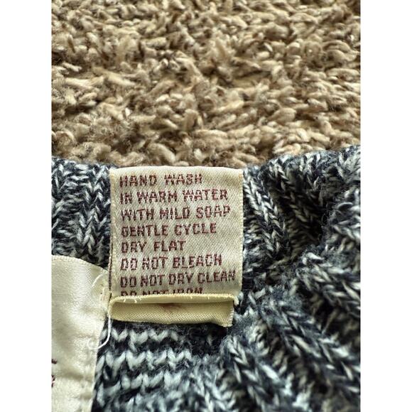 Vintage Wayne Scott Hand Knitted Pullover Sweater Size Small w/ Leather Patches - Picture 4 of 6